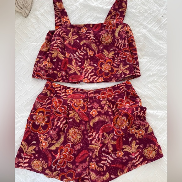 Summer Set - Picture 2 of 6